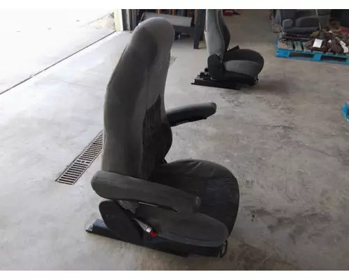 KENWORTH T680 SEAT, FRONT