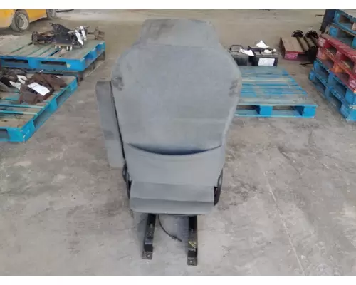KENWORTH T680 SEAT, FRONT