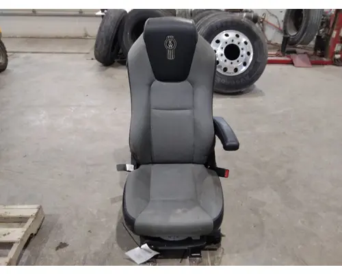 KENWORTH T680 SEAT, FRONT