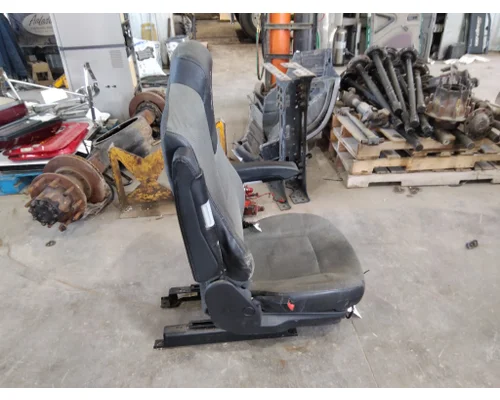 KENWORTH T680 SEAT, FRONT