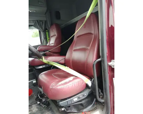 KENWORTH T680 SEAT, FRONT