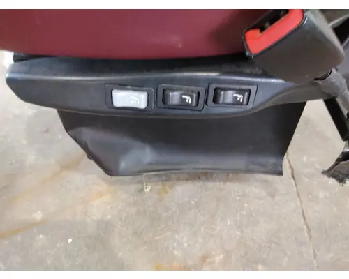 KENWORTH T680 SEAT, FRONT