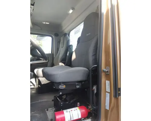 KENWORTH T680 SEAT, FRONT