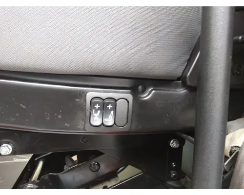 KENWORTH T680 SEAT, FRONT