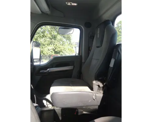 KENWORTH T680 SEAT, FRONT