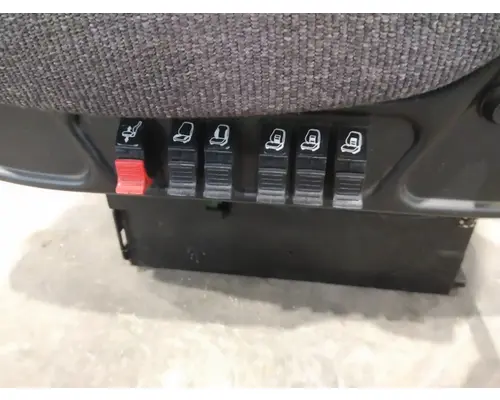 KENWORTH T680 SEAT, FRONT