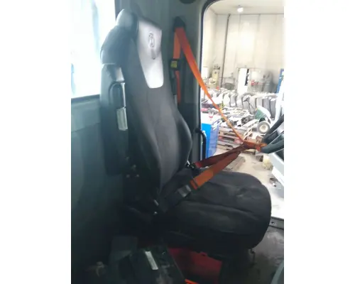 KENWORTH T680 SEAT, FRONT