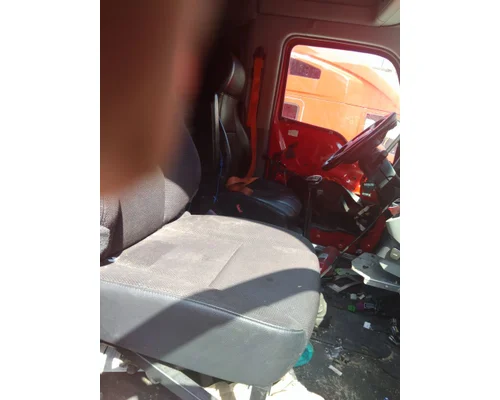 KENWORTH T680 SEAT, FRONT