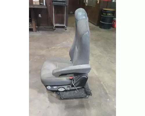 KENWORTH T680 SEAT, FRONT