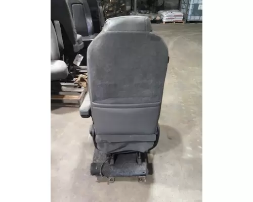 KENWORTH T680 SEAT, FRONT