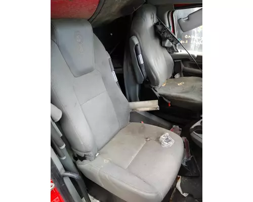 KENWORTH T680 SEAT, FRONT