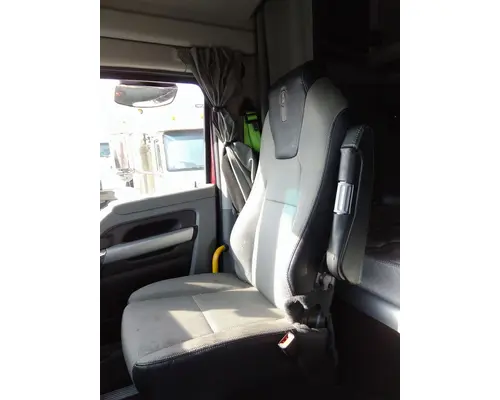 KENWORTH T680 SEAT, FRONT