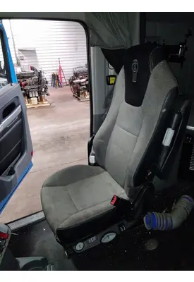 KENWORTH T680 SEAT, FRONT