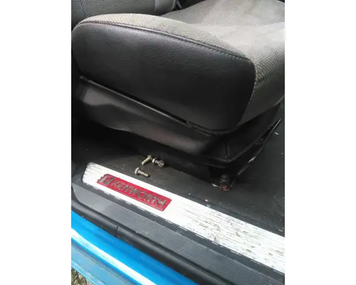 KENWORTH T680 SEAT, FRONT