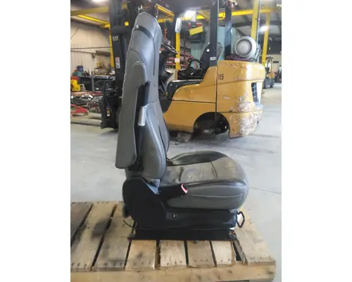 KENWORTH T680 SEAT, FRONT