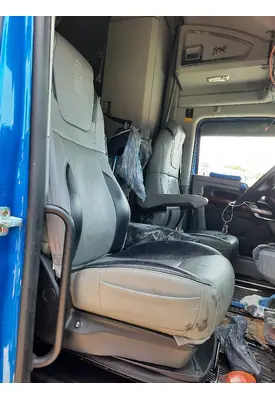 KENWORTH T680 SEAT, FRONT