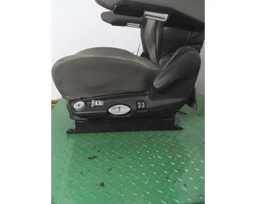 KENWORTH T680 SEAT, FRONT