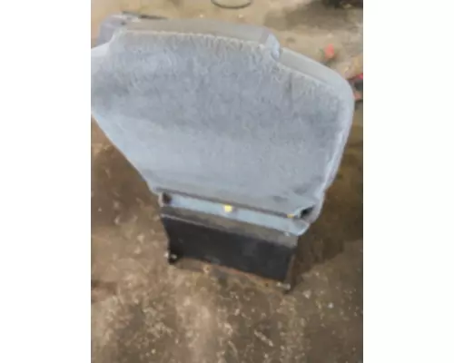 KENWORTH T680 SEAT, FRONT