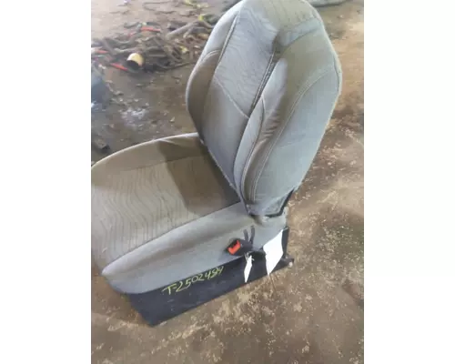 KENWORTH T680 SEAT, FRONT