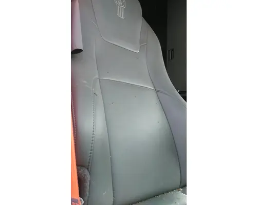 KENWORTH T680 SEAT, FRONT