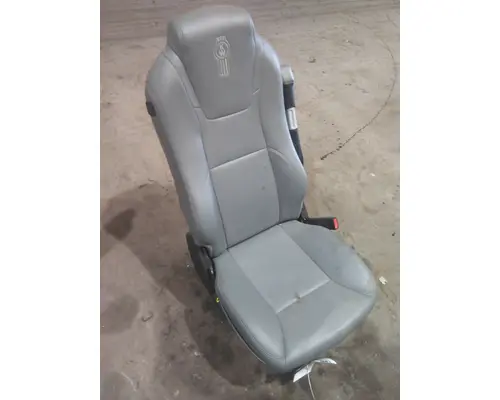 KENWORTH T680 SEAT, FRONT