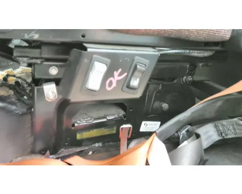 KENWORTH T680 SEAT, FRONT