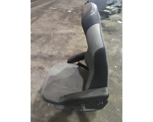 KENWORTH T680 SEAT, FRONT