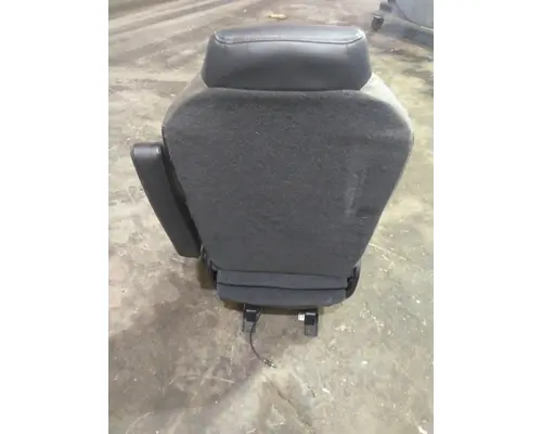 KENWORTH T680 SEAT, FRONT
