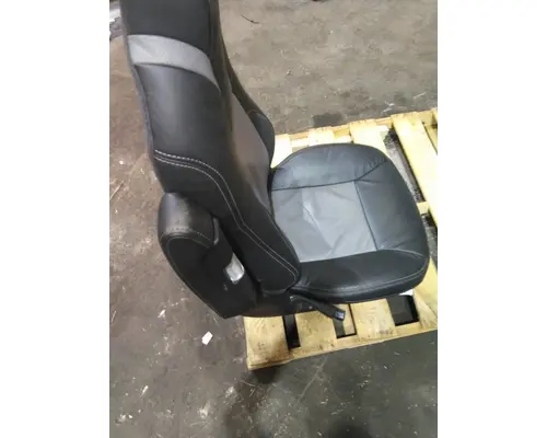KENWORTH T680 SEAT, FRONT