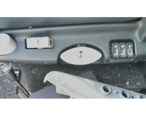 KENWORTH T680 SEAT, FRONT