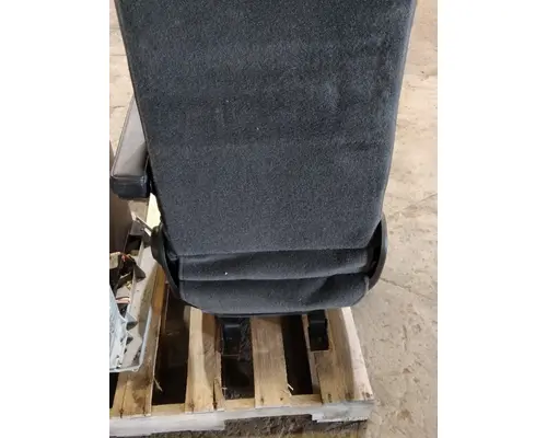 KENWORTH T680 SEAT, FRONT