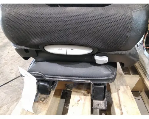 KENWORTH T680 SEAT, FRONT