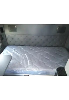 KENWORTH T680 SLEEPER BUNK