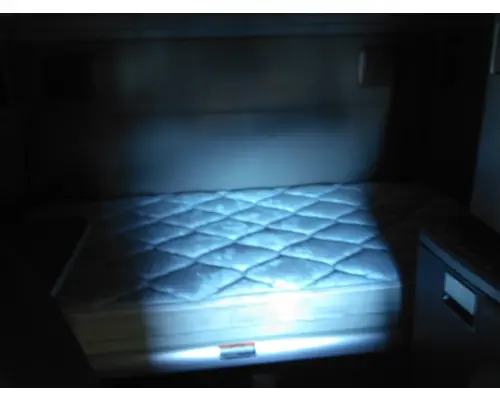 KENWORTH T680 SLEEPER BUNK