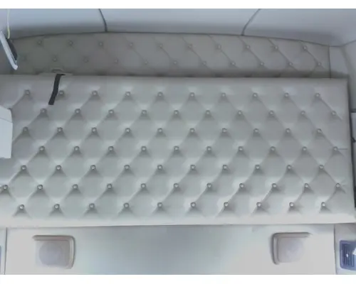 KENWORTH T680 SLEEPER BUNK