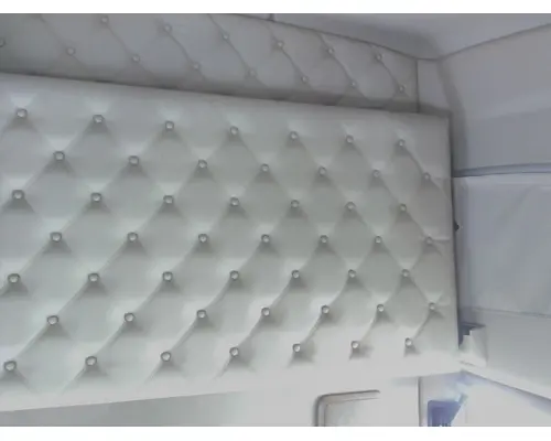 KENWORTH T680 SLEEPER BUNK