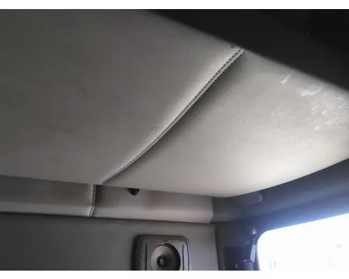 KENWORTH T680 SLEEPER BUNK