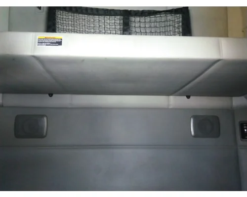 KENWORTH T680 SLEEPER BUNK