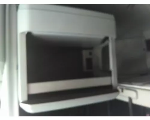 KENWORTH T680 SLEEPER CLOSET