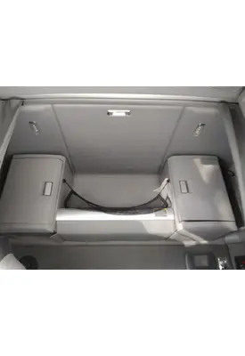 KENWORTH T680 SLEEPER CLOSET
