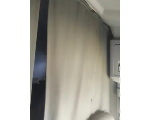 KENWORTH T680 SLEEPER CURTAIN