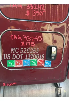 KENWORTH T680 SLEEPER-INTERIOR