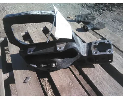 KENWORTH T680 SPRING HANGER