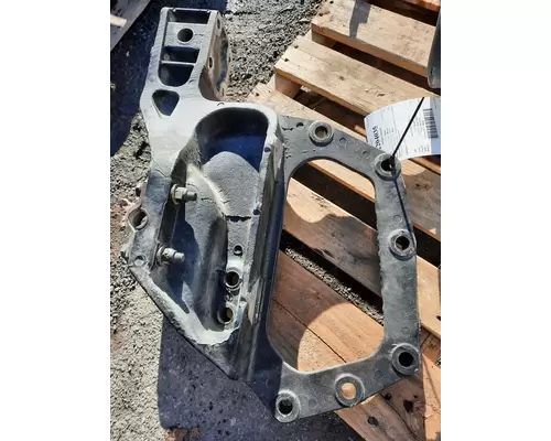 KENWORTH T680 SPRING HANGER