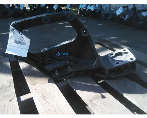 KENWORTH T680 SPRING HANGER