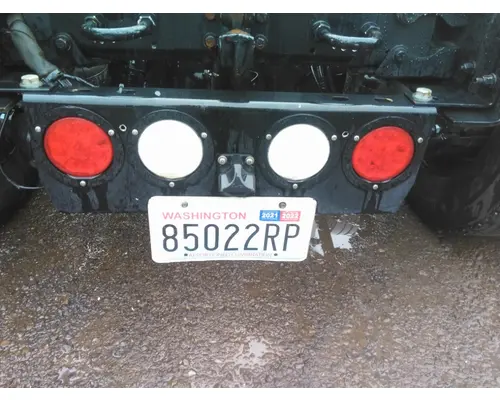 KENWORTH T680 STOP TURN TAIL LAMP