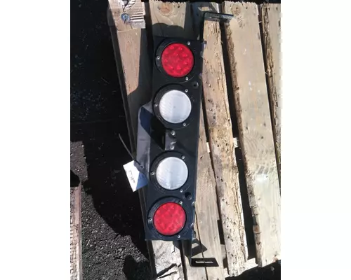 KENWORTH T680 STOP TURN TAIL LAMP