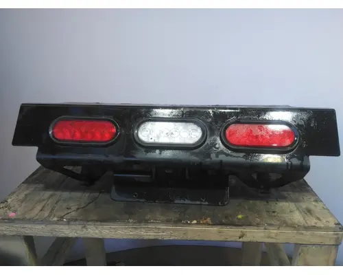 KENWORTH T680 STOP TURN TAIL LAMP