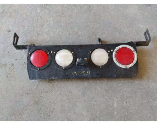 KENWORTH T680 STOP TURN TAIL LAMP
