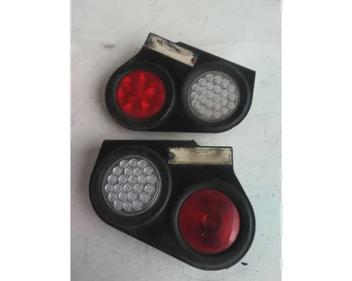 KENWORTH T680 STOP TURN TAIL LAMP